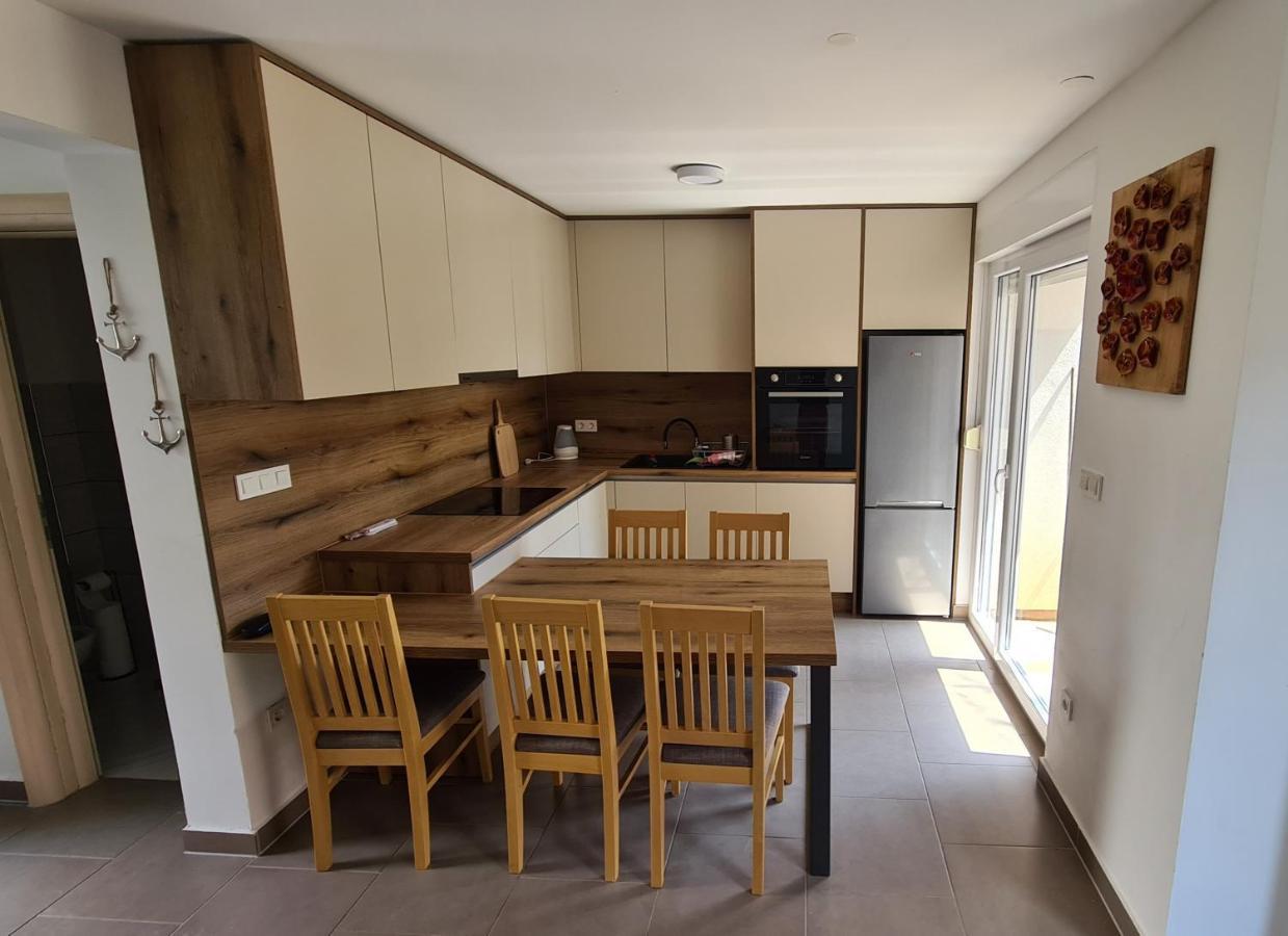Apartment Paklina Starigrad Paklenica Εξωτερικό φωτογραφία