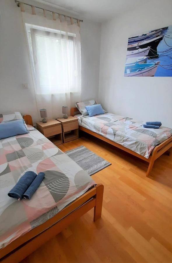 Apartment Paklina Starigrad Paklenica Εξωτερικό φωτογραφία
