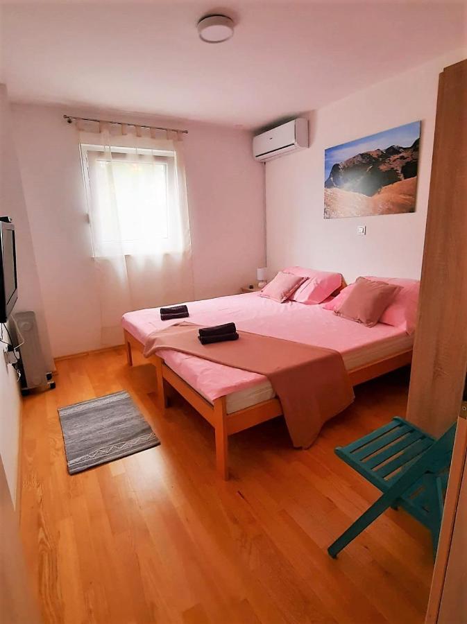 Apartment Paklina Starigrad Paklenica Εξωτερικό φωτογραφία